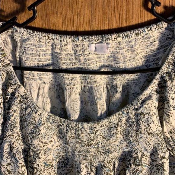 Top - Picture 2 of 3